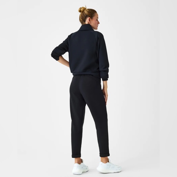 💎 Spanx 50240 AirEssentials Tapered Pant - Classic Black - Picture 7 of 7